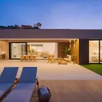 Eden Villa *