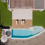 Eden Villa *